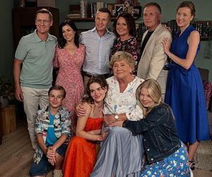 M jak miłość. Piotrek (Marcin Mroczek),Kinga (Katarzyna Cichopek),Paweł (Rafał Mroczek),Franka (Dominika Kachlik),Marysia (Małgorzata Pieńkowska),Artur (Robert Moskwa), Natalka (Dominika Suchecka),Barbara (Teresa Lipowska)