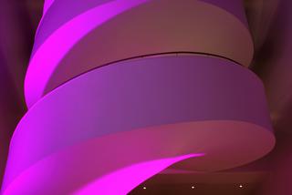Filharmonia w różowej iluminacji