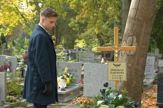 Pierwsza miłość, odcinek 3551: Pogrzeb Miłki Szafrańskiej. Na cmentarzu Piotrek zobaczy mordercę? - ZDJĘCIA