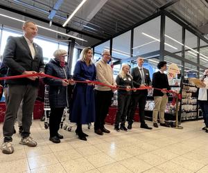 Tłumy gorzowian pojawiły się na otwarciu hipermarketu Carrefour w pasażu handlowym S1