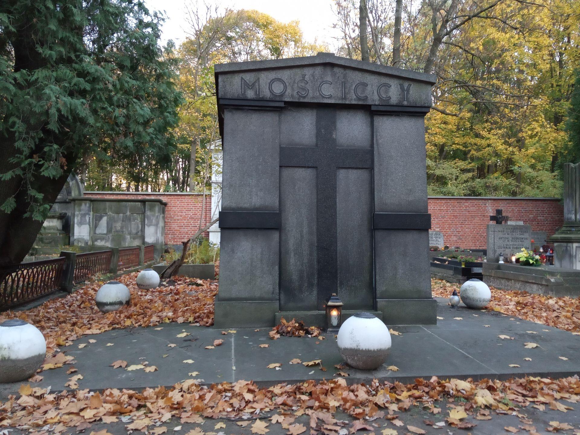 Powązki – archispacer po cmentarzu Powązkowskim w Warszawie