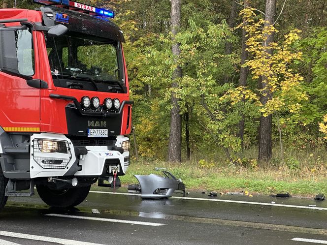 Piotrków Trybunalski. Śmiertelny wypadek kierującej saabem. Zginęła na oczach dzieci [ZDJĘCIA].