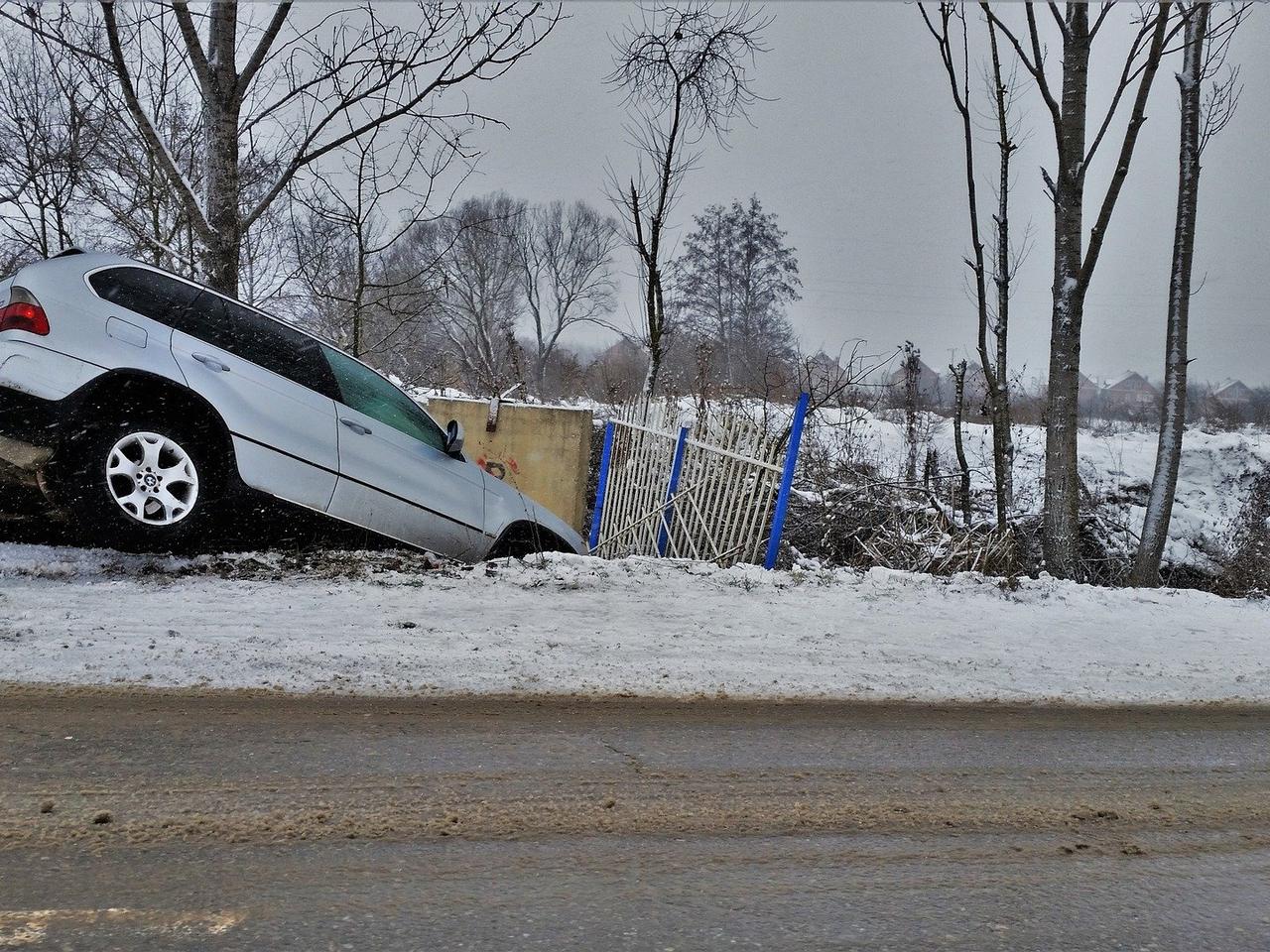 Raciąż. Kompletnie pijany wiózł małe dziecko. Uderzył w kobietę z 9-latkiem!