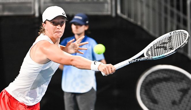 Iga Świątek - Simona Waltert Relacja NA ŻYWO BJK Cup Polska - Szwajcaria Świątek - Waltert WYNIK NA ŻYWO Relacja live