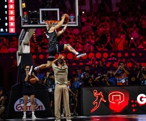 Robert Lewandowski rzucał do kosza podczas Polska - Francja