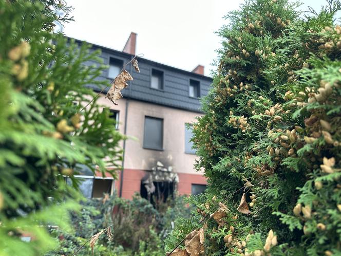 Tragedia podczas libacji. Pili alkohol, nagle buchnęły płomienie. Dwie osoby w szpitalu, jedna zatrzymana