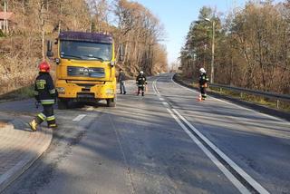 Czerniec. Koło ODPADŁO od ciężarówki! Trafiło w inny pojazd