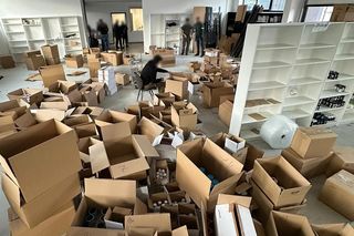 Śląskie: handlowali suplementami diety, w których były narkotyki. Niebezpieczny gang rozbity