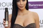 Jenner vs. Kardashian. Która z sióstr ma ładniejsze piersi [GALERIA]