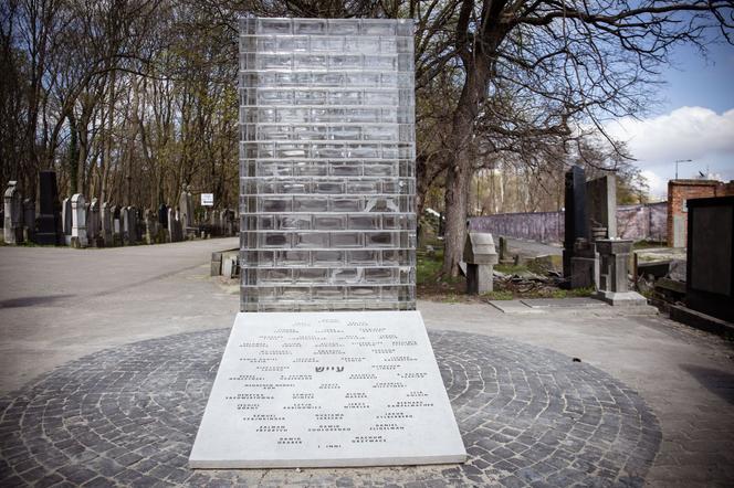 Pomnik Oneg Szabat w Warszawie