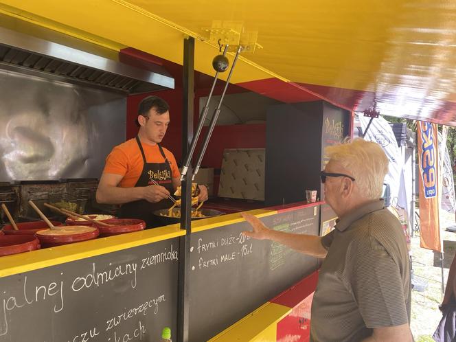 Festiwal Samków Food Trucków w Olsztynie 2024. Nad Ukielem można zjeść dania z całego świata [ZDJĘCIA]