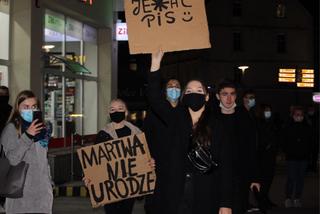 Strajk Kobiet: Zablokowane Opole! Masowe protesty na ulicach [ZDJĘCIA]
