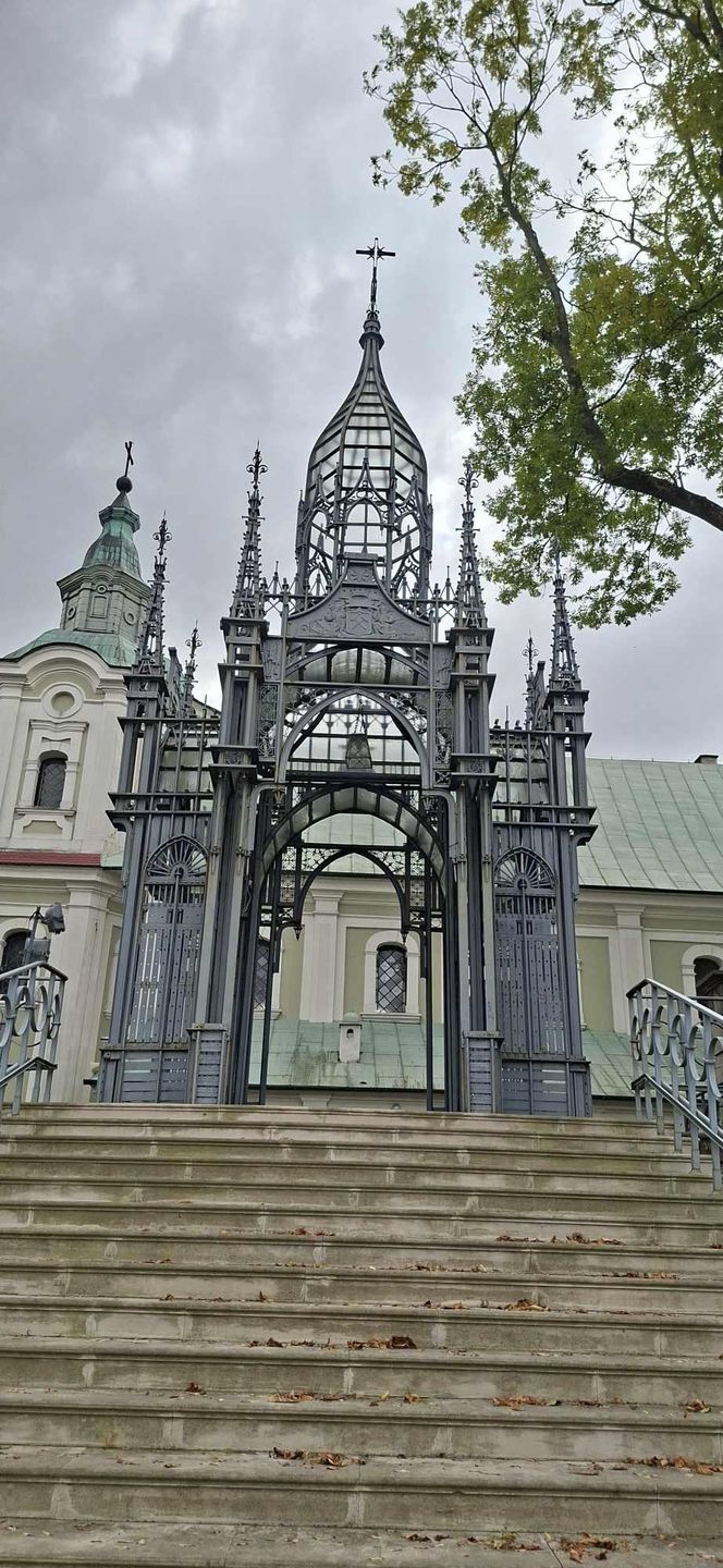 Neogotycki kiosk w Szewnie. Konstrukcja i symbolika
