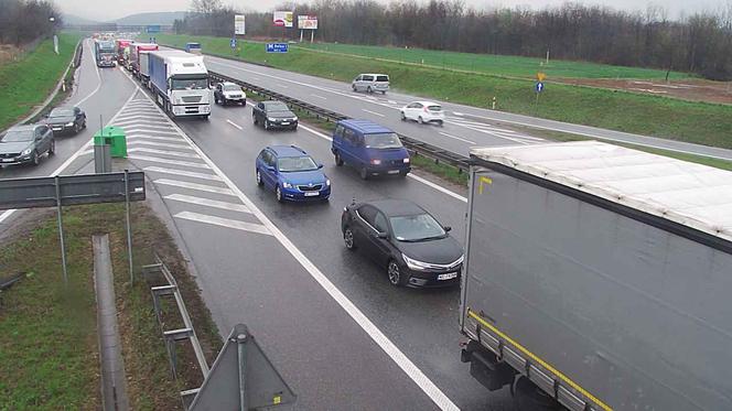 "Beton, masakra". Kraków stanął. Gigantyczne utrudnienia w mieście i na autostradzie A4
