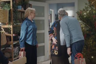 M jak miłość odc. 1857. Marta (Dominika Ostałowska), Barbara (Teresa Lipowska), Jacek (Robert Gonera)