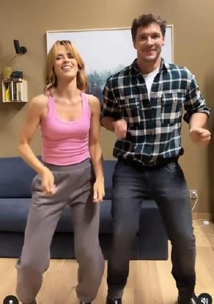 M jak miłość na planie. Kama (Michalina Sosna), Marcin (Mikołaj Roznerski)