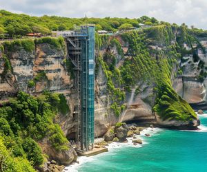 Gigantyczna winda na Bali. Czy bezpowrotnie zniszczyła rajską plażę?