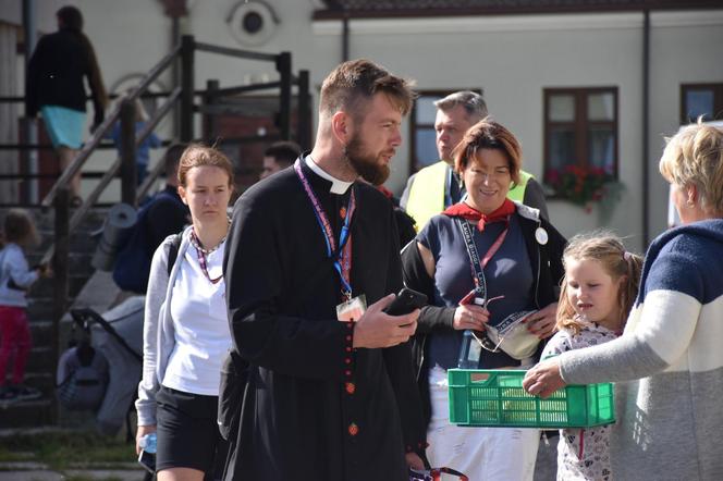 Kielecka Piesza Pielgrzymka maszeruje na Jasną Górę (9 sierpnia 2023)