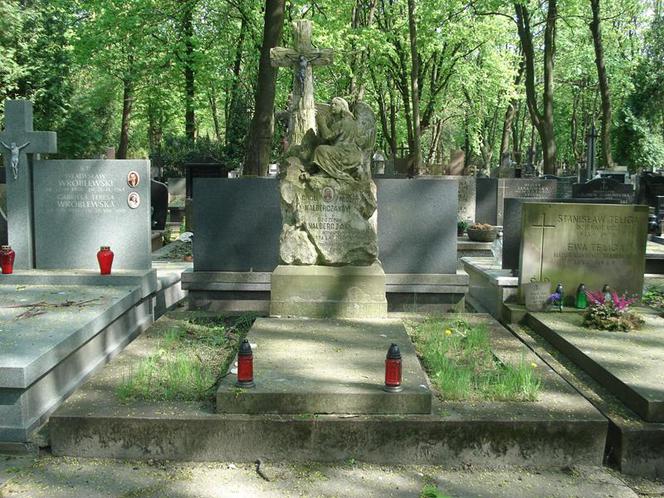 Odnowione groby znanych Polaków na Starych Powązkach