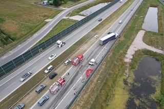 Dramat na S7 pod Grójcem. Nie żyje 49-letni kierowca busa