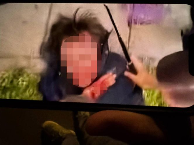 Pierwszy napastnik. Wstrząsające nagranie z ataku