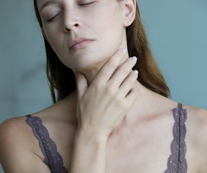 Zapalenie krtani może być niebezpieczne. Co powinno zaniepokoić? 