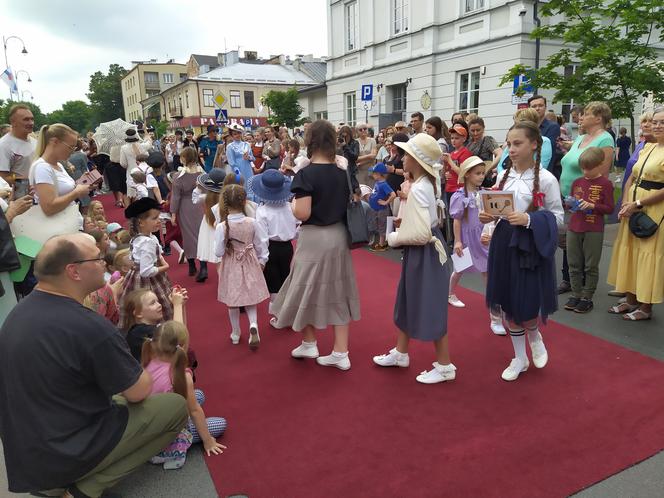 Siedlczanie mogli wsiąść w wehikuł czasu i zobaczyć ulicę Pułaskiego - Piękną sprzed stu lat