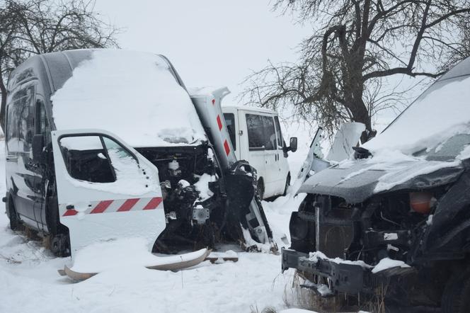 Działoszyn: 36-latek z zarzutami paserstwa! Policja zabezpieczyła "lewe" części i auta