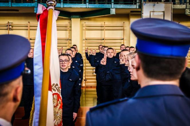 Łódź: Ślubowanie nowych policjantów. Zobacz zdjęcia! [GALERIA]