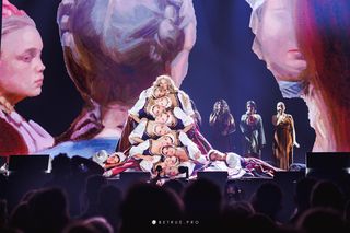 Chłopi z platynową płytą. Koncert na Torwarze był pięknym zwieńczeniem sukcesu tego muzycznego projektu 