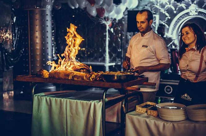 Czy w restauracji musi być drogo? Lokal „Ogniem i dymem” w Sosnowcu łamie stereotypy
