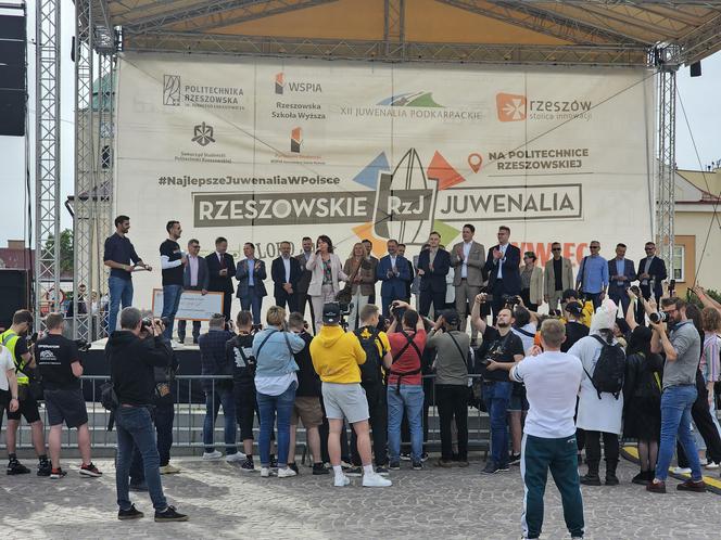 Rzeszowskie Juwenalia 2024. Barwny korowód studentów