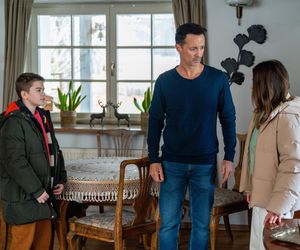 Barwy szczęścia odc. 3183. Kasia (Katarzyna Glinka), Mariusz (Rafał Cieszyński), Ksawery (Bartosz Gruchot)