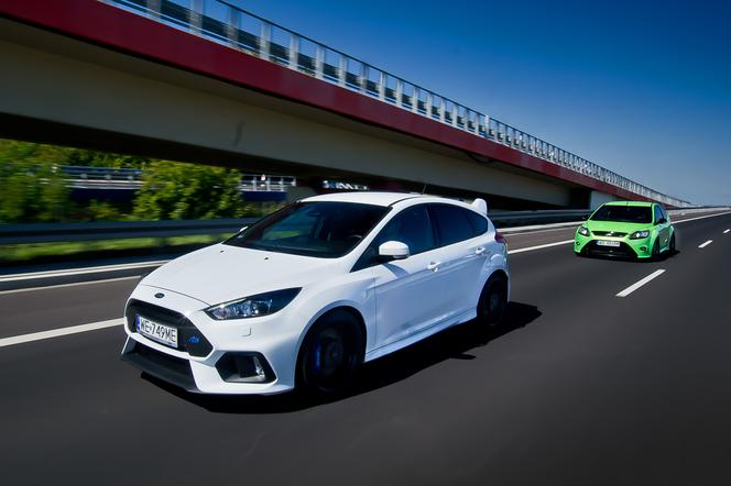 Ford Focus RS 2.3 EcoBoost i Ford Focus RS 2.5 Duratec