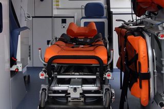 Motocyklista potrącił starsze małżeństwo w Marysinie Wawerskim. Mężczyzna zmarł w szpitalu w Wielkanoc 