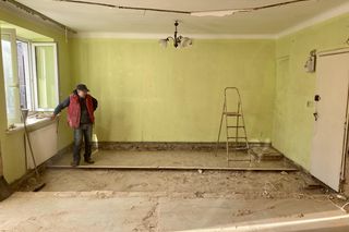 Niesamowita metamorfoza kamienicy zaledwie parę kilometrów od Pałacu Kultury i Nauki w Warszawie