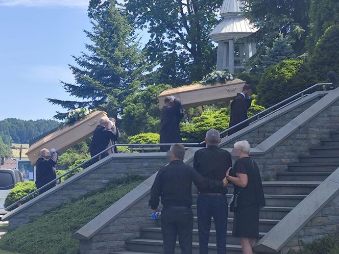 Tragedia w Starej Wsi. Pogrzeb Justyny i Zbigniewa