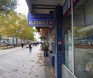 Warszawa przed nocną prohibicją. Koniec całodobowych sklepów monopolowych