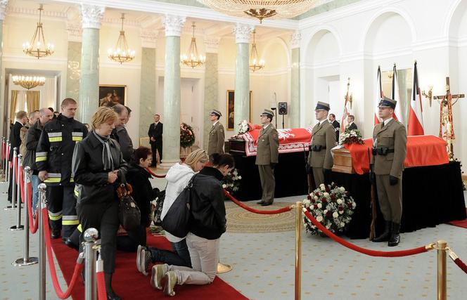 Trumny Lecha i Marii Kaczyńskich w Pałacu Prezydenckim 