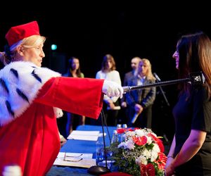 Podczas uroczystej ceremonii inauguracji nowego roku akademickiego 2024/2025 odbyła się tradycyjna immatrykulacja studentów i studentek pierwszego roku.