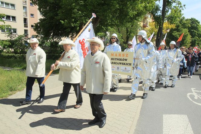 Warszawa pielęgnuje tradycję hutniczą. Kolorowa parada przeszła ulicami miasta