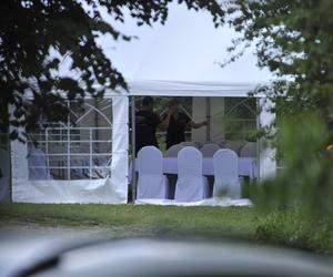 Imieniny Anny Komorowskiej. Stoisko z lodami i ogromny sękacz