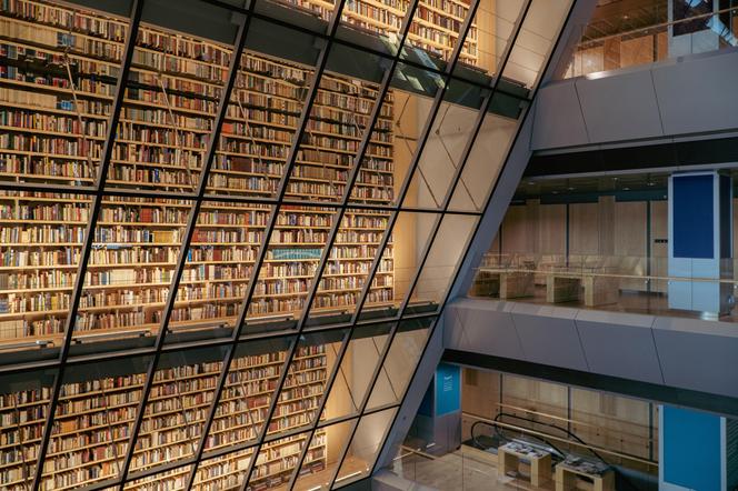 Biblioteka Narodowa Łotwy w Rydze - byliśmy w środku. Zobacz zdjęcia budynku w kształcie góry