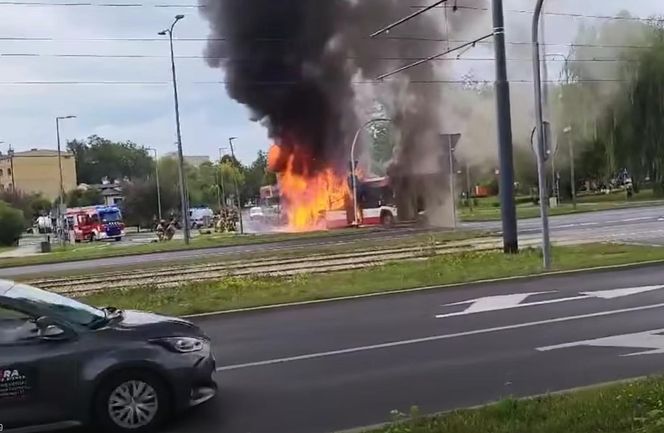 Pożar autobusu w Dąbrowie Górniczej