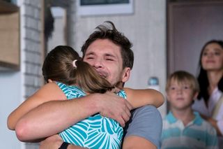 M jak miłość odc. 1838. Marcin (Mikołaj Roznerski), Maja (Laura Jankowska),  Szymek (Staś Szczypiński), Iza (Adriana Kalska)