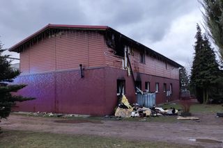 Pożar domu pod Miliczem. Rodzina z dwójką dzieci trafiła do szpitala 