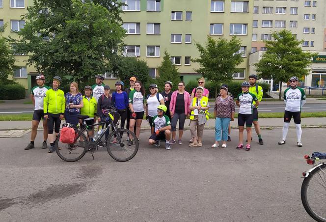 Uczestnicy wyprawy po Siedlcach i okolicach, którą Siedlecki Klub Turystyki Rowerowej Doktorek poprowadził 4 lipca