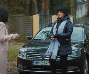 M jak miłość, odcinek 1868. Kinga (Katarzyna Cichopek), Marysia (Małgorzata Pieńkowska)