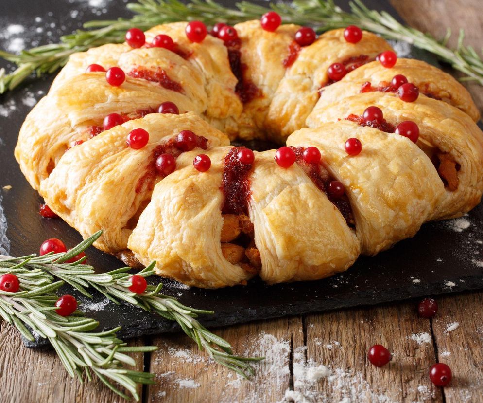 Serowo-bekonowy wianek. Rwana przekąska znakomita na każde spotkanie