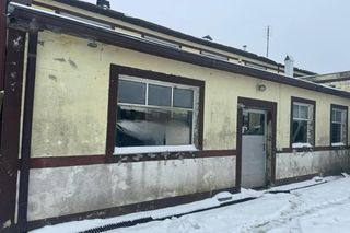 Pępowo. Nieznany sprawca ostrzelał budynek i samochód pod Kartuzami 